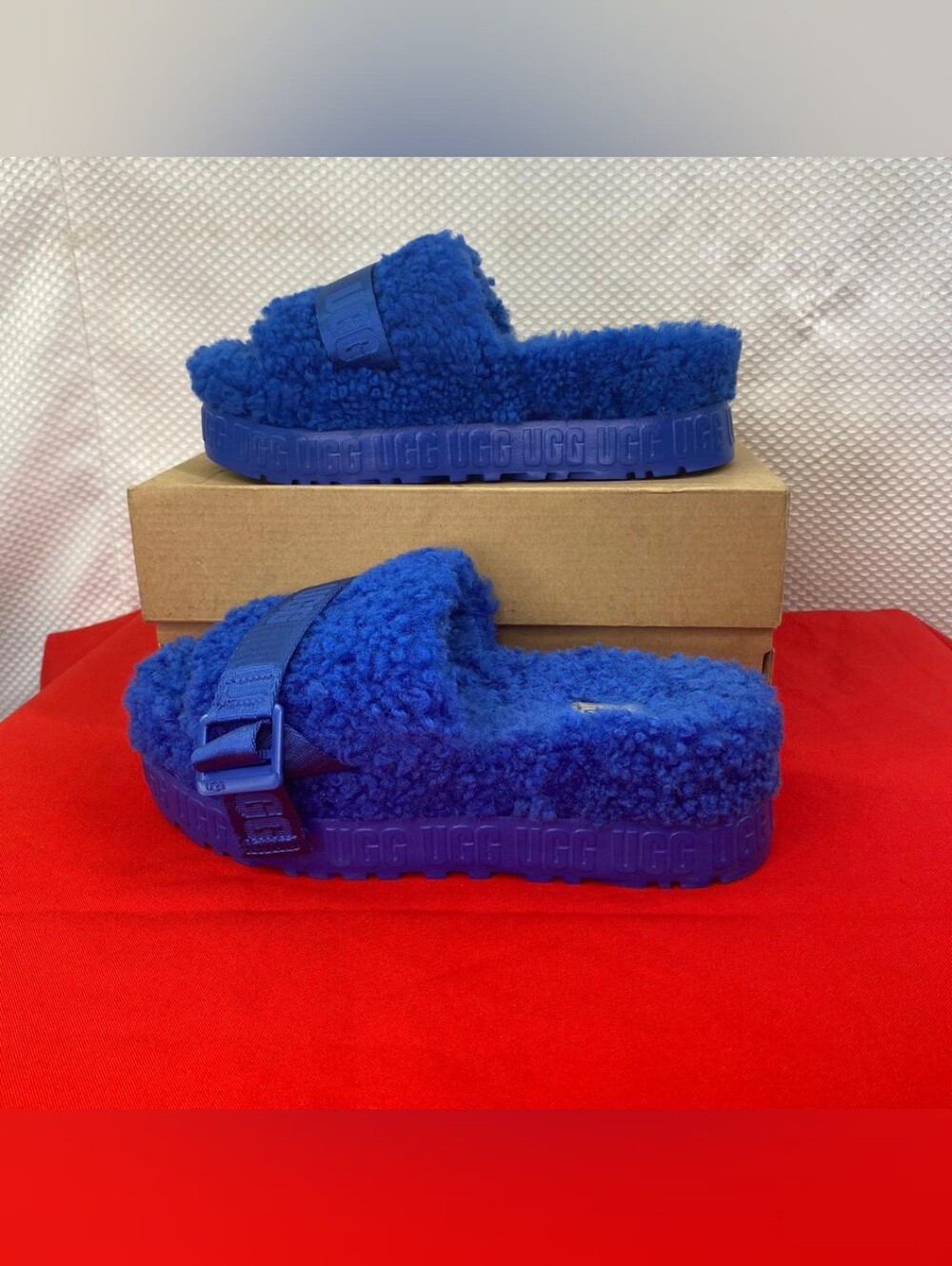 UGG Fluffita Classic Blue Sheepskin Platform Slide Slippers Sandals Size 7